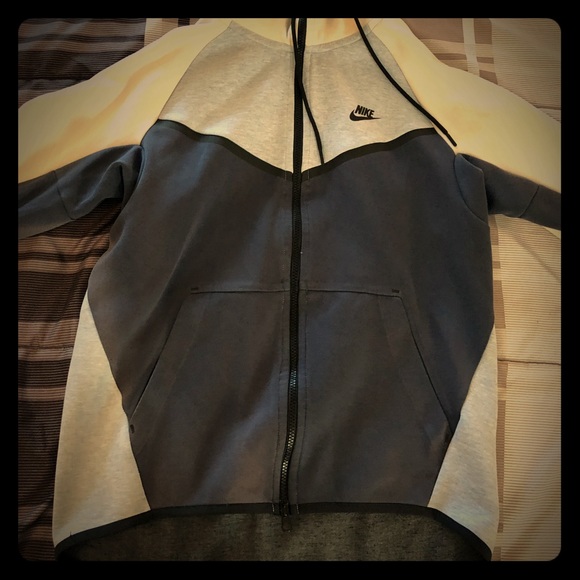 BRAND NEW NIKE TECH ZIP-UP jacket!! (Blue & white) - Picture 1 of 3